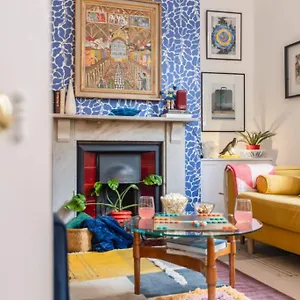 Menagerie House Luxury Cottage, Walk Score 98 Holiday home York